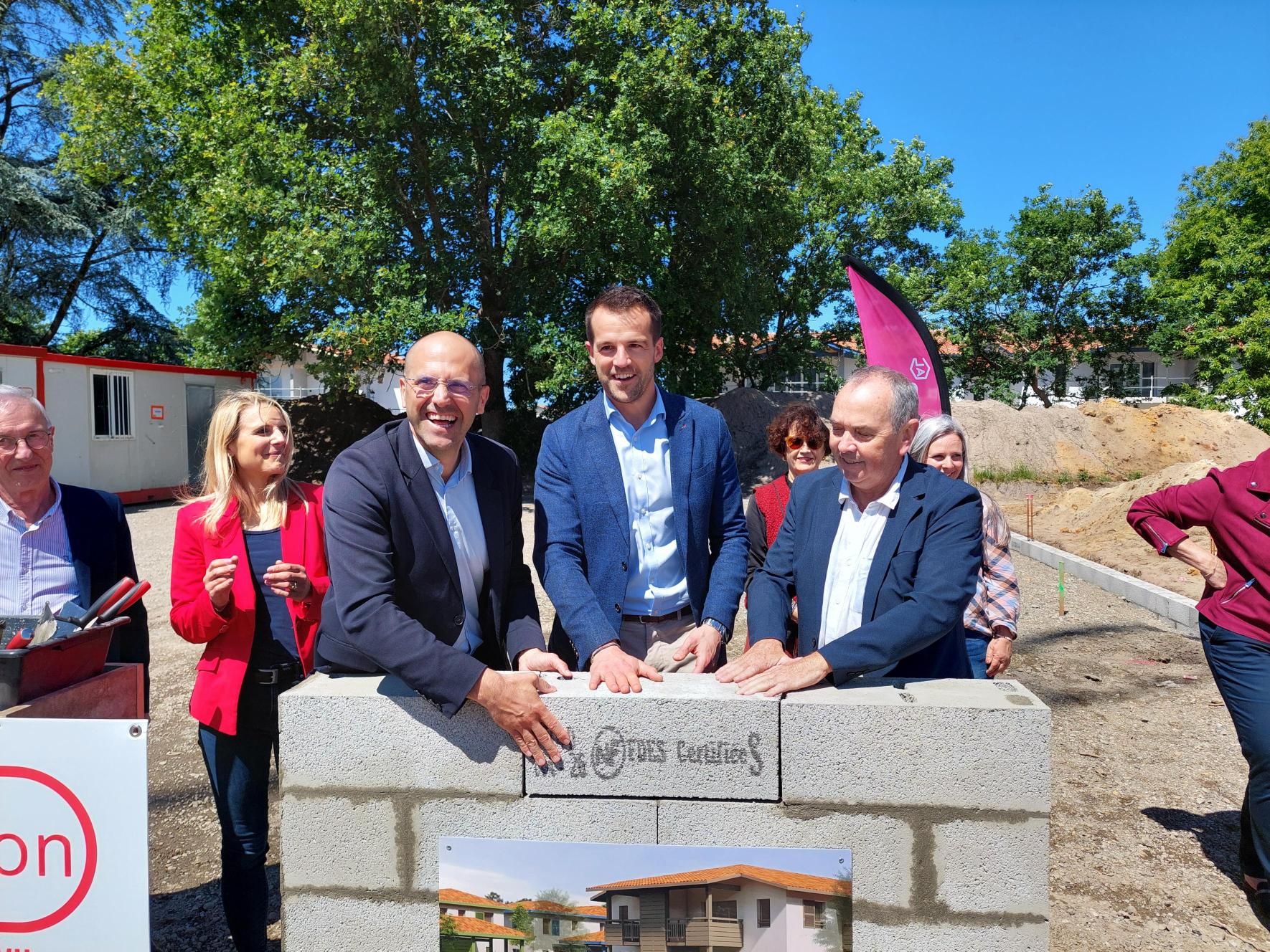 Première Pierre à Tosse